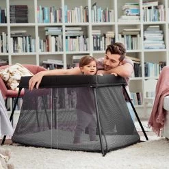 Lit Parapluie Light Noir De BabyBjörn -Magasin De Produits Pour Bébés 01005769 3