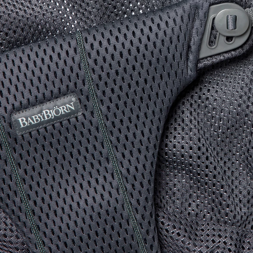 BabyBjörn Housse Pour Transat Bliss - Anthracite Mesh 5 BabyBjörn Housse Pour Transat Bliss - Anthracite Mesh – Image 3