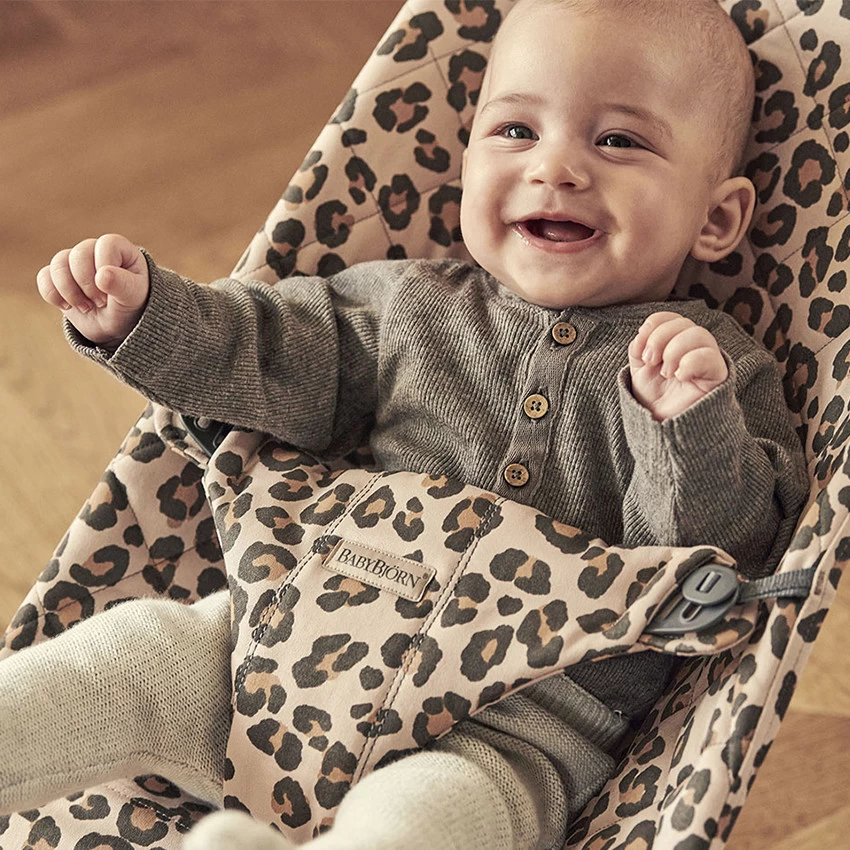 BabyBjörn Transat Bliss En Coton - Beige/Léopard 6 BabyBjörn Transat Bliss En Coton - Beige/Léopard – Image 4